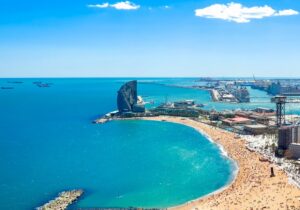 Les plus belles plages de Barcelone : la plage de Sant Sebastià